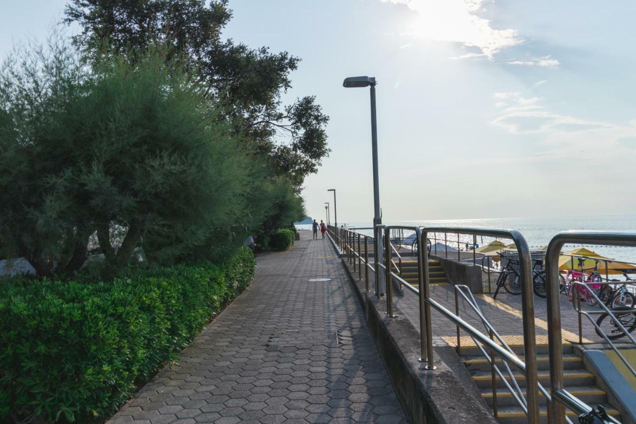 Apartments Amavi Izola Exterior photo